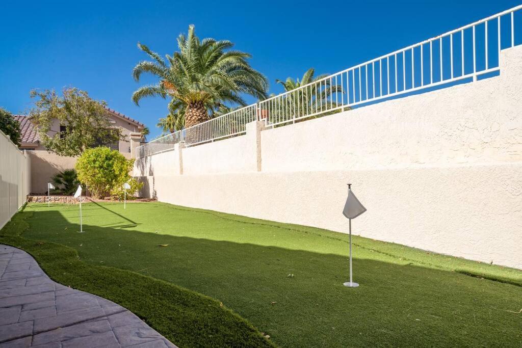 Grand Havasu Oasis With Custom Pool & Spa! レイク・ハヴァス・シティ エクステリア 写真