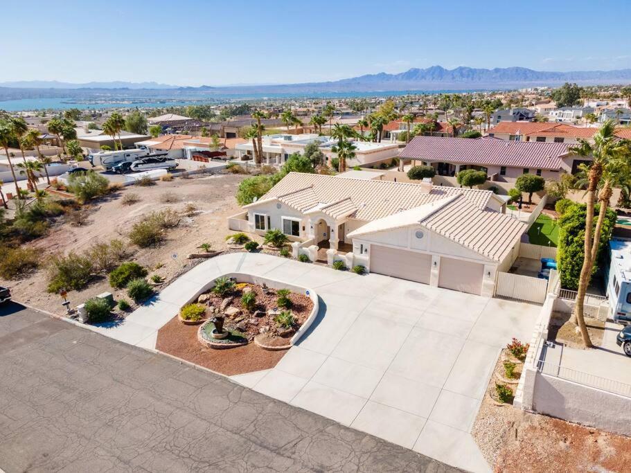 Grand Havasu Oasis With Custom Pool & Spa! レイク・ハヴァス・シティ エクステリア 写真