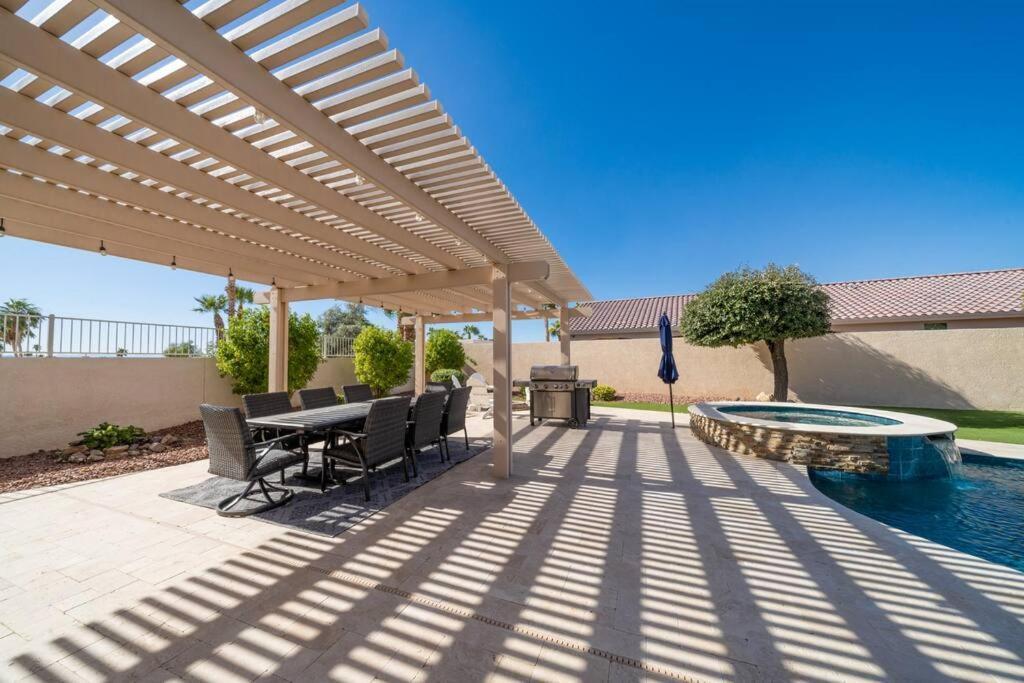 Grand Havasu Oasis With Custom Pool & Spa! レイク・ハヴァス・シティ エクステリア 写真