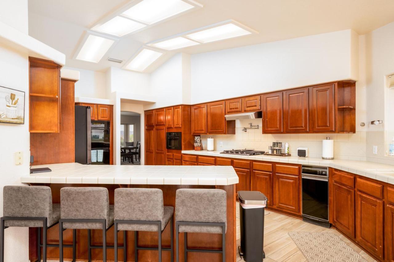 Grand Havasu Oasis With Custom Pool & Spa! レイク・ハヴァス・シティ エクステリア 写真