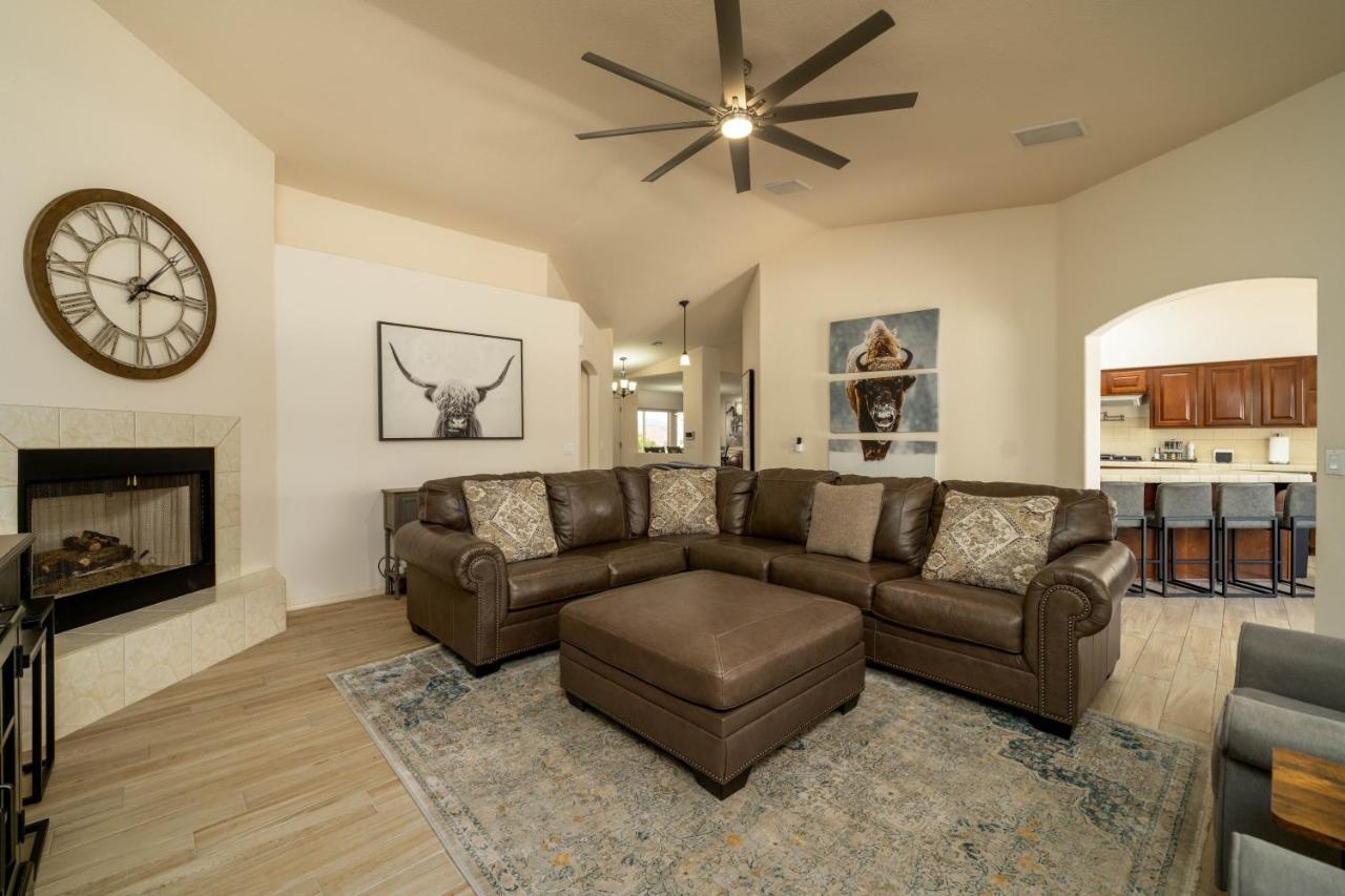 Grand Havasu Oasis With Custom Pool & Spa! レイク・ハヴァス・シティ エクステリア 写真
