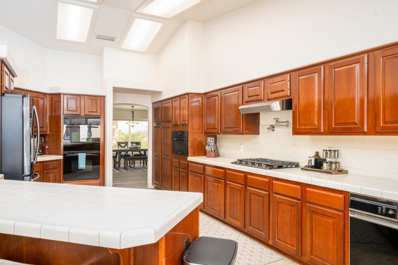 Grand Havasu Oasis With Custom Pool & Spa! レイク・ハヴァス・シティ エクステリア 写真